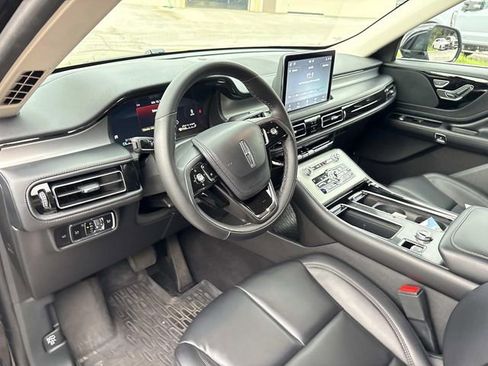 Certified 2023 Lincoln Aviator 2WD image 12
