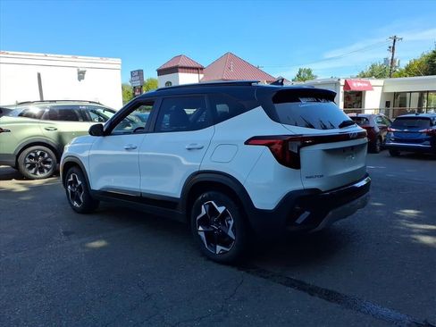 Certified 2025 Kia Seltos S image 4