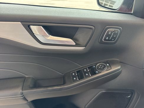 Certified 2023 Ford Escape Platinum AWD/4WD image 25