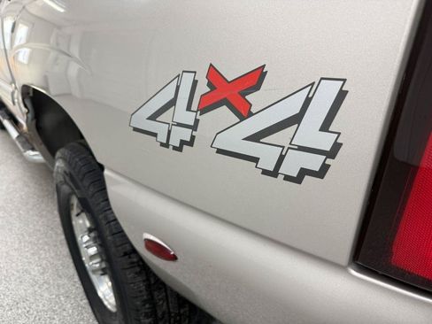 Used 2004 Chevrolet Silverado 2500 LT w/ Skid Plate Package AWD/4WD image 25
