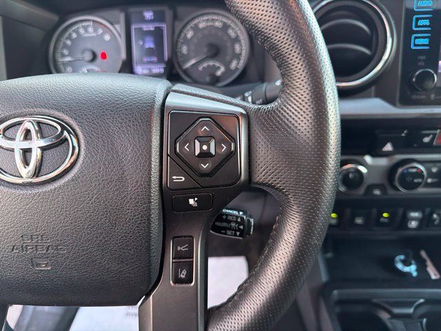 Used 2018 Toyota Tacoma TRD Sport AWD/4WD image 24