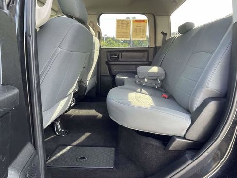 Used 2017 RAM 1500 Express w/ Black Ram 1500 Express Group RWD image 11