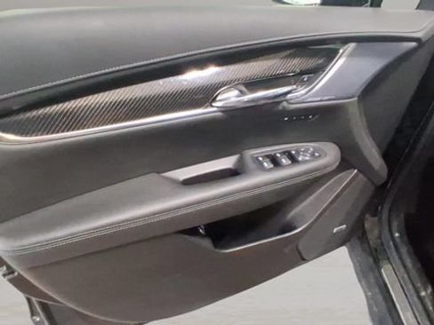 Used 2024 Cadillac XT6 Sport w/ LPO, Onyx Lite Package AWD/4WD image 23