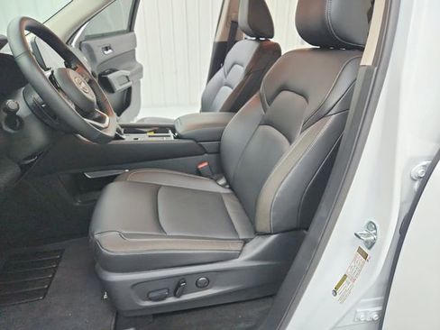 Used 2025 Nissan Pathfinder SL w/ Cargo Package FWD image 19