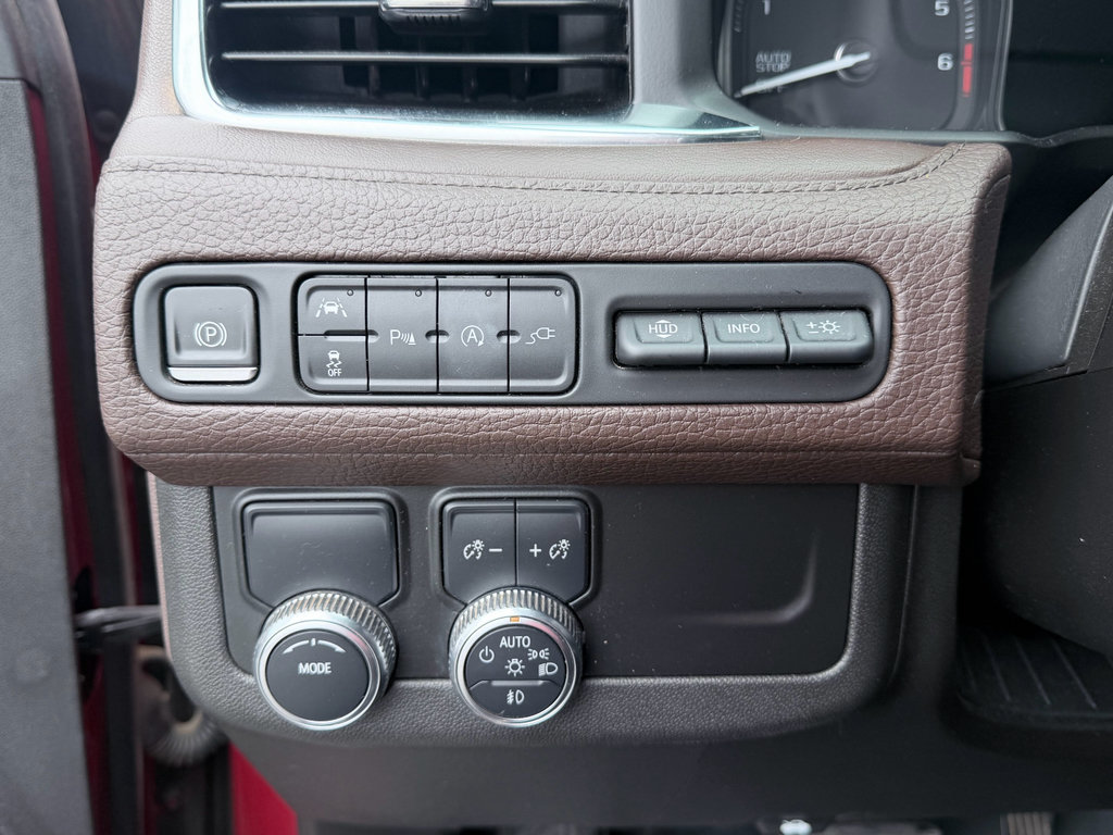 Used 2021 GMC Yukon Denali RWD image 13