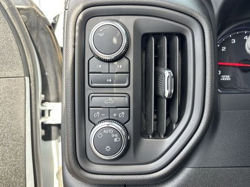 Used 2024 GMC Sierra 2500 Pro w/ Convenience Package image 18