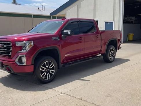 Used 2020 GMC Sierra 1500 AT4 w/ AT4 Premium Package AWD/4WD image 4