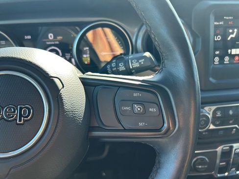 Used 2023 Jeep Wrangler Unlimited w/ Cold Weather Group image 18