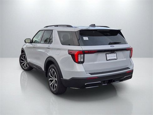 New 2026 Ford Explorer ST-Line image 6