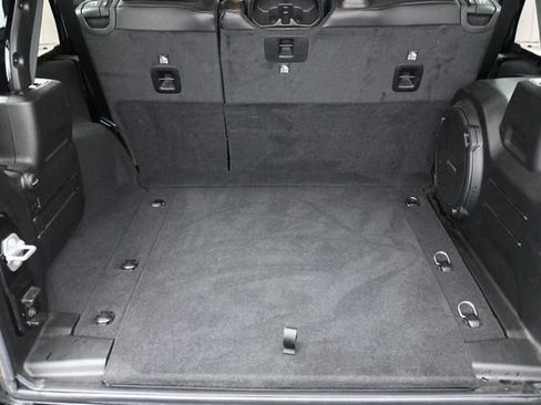 Used 2023 Jeep Wrangler Unlimited Sport AWD/4WD image 31