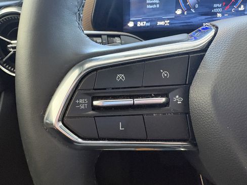 Used 2025 Chevrolet Equinox ACTIV w/ Safety and Technology Package image 12