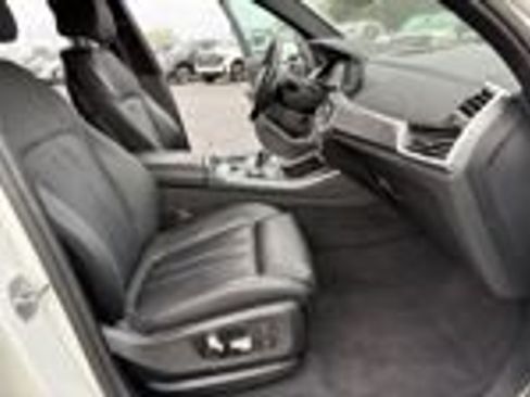 Used 2022 BMW X5 sDrive40i w/ M Sport Package image 10