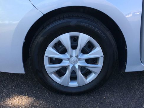 Used 2017 Toyota Corolla L FWD image 35