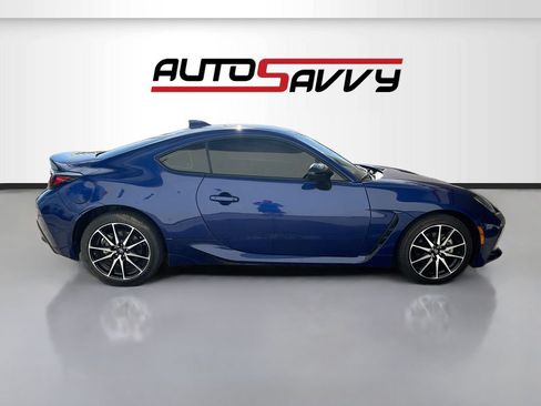 Used 2026 Toyota GR86 RWD image 8