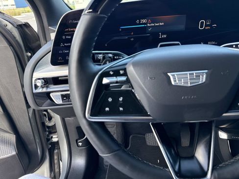 Used 2025 Cadillac Lyriq Sport image 31