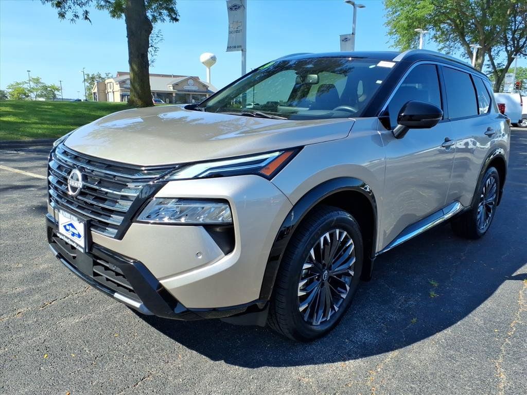 Used 2024 Nissan Rogue Platinum w/ Platinum Premium Package FWD image 3