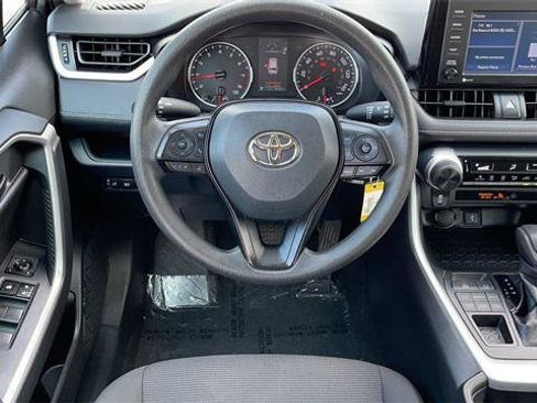 Certified 2020 Toyota RAV4 LE AWD/4WD image 11