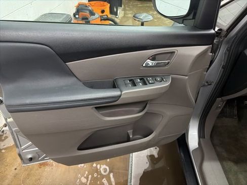 Used 2016 Honda Odyssey LX image 8