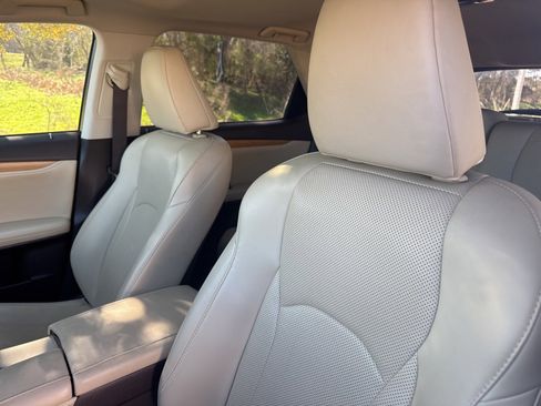 Used 2020 Lexus RX 350L FWD w/ Premium Package image 18