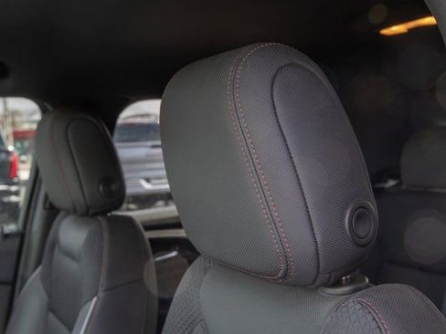 Certified 2022 Chevrolet TrailBlazer RS w/ Technology Package image 10