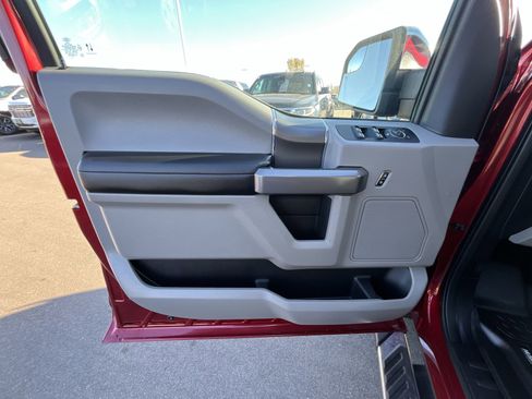 Used 2019 Ford F150 XLT w/ Equipment Group 302A Luxury image 21