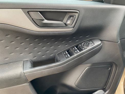 Used 2020 Ford Escape S image 29