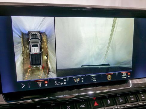 New 2026 Chevrolet Silverado 1500 ZR2 image 25