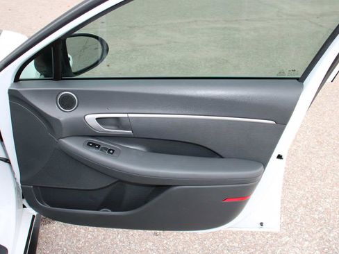 Used 2022 Hyundai Sonata SE w/ Preferred Accessory Package image 53