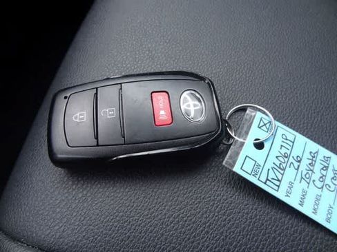 Used 2026 Toyota Corolla Cross XLE FWD image 30