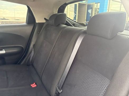 Used 2014 Nissan Juke SV AWD/4WD image 34