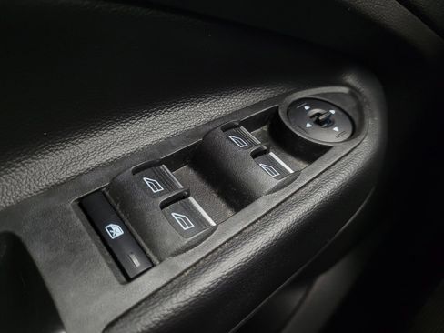 Used 2019 Ford Escape SE image 27