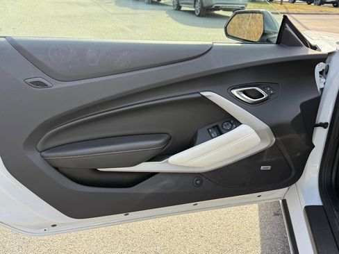 Used 2023 Chevrolet Camaro LT image 15