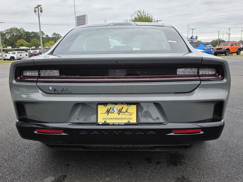 New 2025 Dodge Charger Daytona R/T w/ Sun & Sound Package image 5