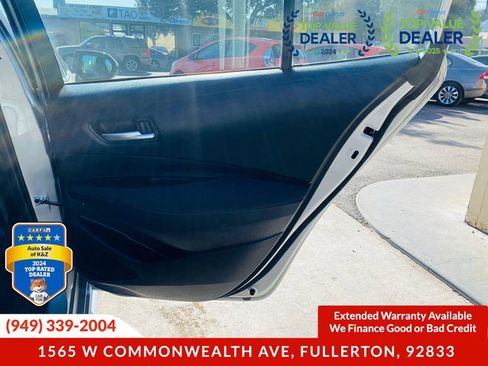 Used 2020 Toyota Corolla LE image 27