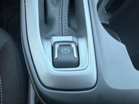 Used 2024 Chevrolet Trax LS w/ LS Convenience Package FWD image 21