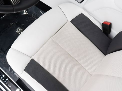 Certified 2023 Rolls-Royce Phantom Sedan image 20