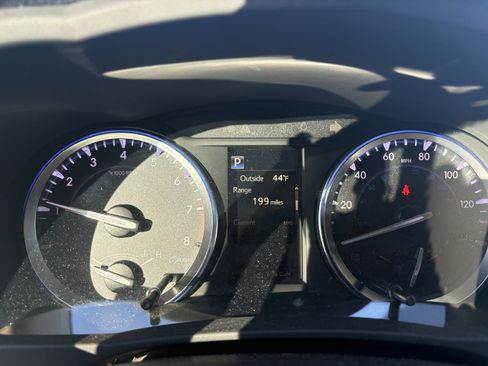 Used 2018 Toyota Highlander Limited image 11