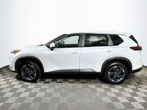 Used 2024 Nissan Rogue SV FWD image 4
