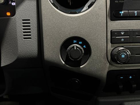 Used 2012 Ford F250 XLT w/ XLT Interior Pkg AWD/4WD image 25
