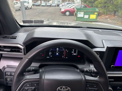 Used 2025 Toyota 4Runner SR5 image 34