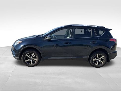 Used 2017 Toyota RAV4 XLE w/ All Weather Liner Package AWD/4WD image 2
