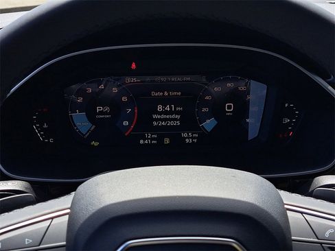 New 2025 Audi Q3 2.0T Premium image 11