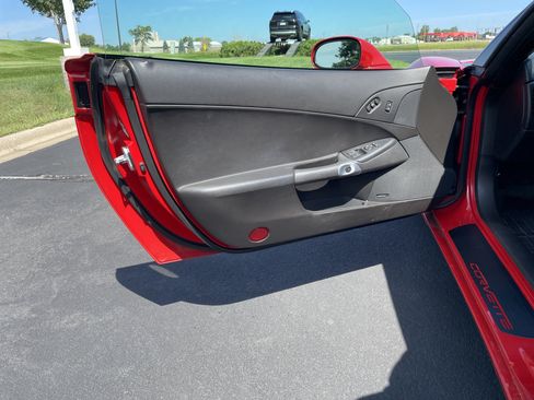 Used 2007 Chevrolet Corvette Convertible w/ Preferred Equipment Group RWD image 18