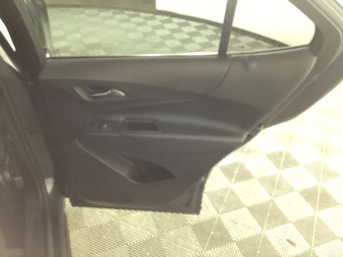 Used 2021 Chevrolet Equinox LT w/ LPO, Cargo Package image 11