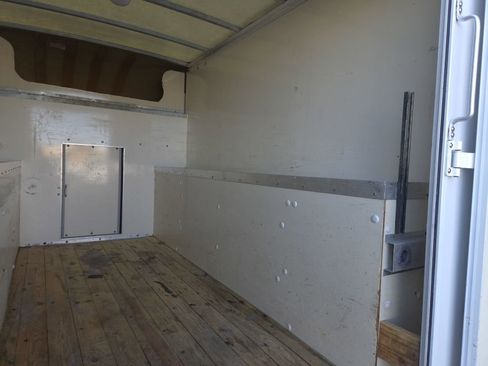 Used 2014 Chevrolet Express 3500 image 12