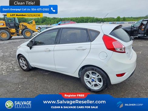 Used 2014 Ford Fiesta SE w/ Exterior Protection Package FWD image 3