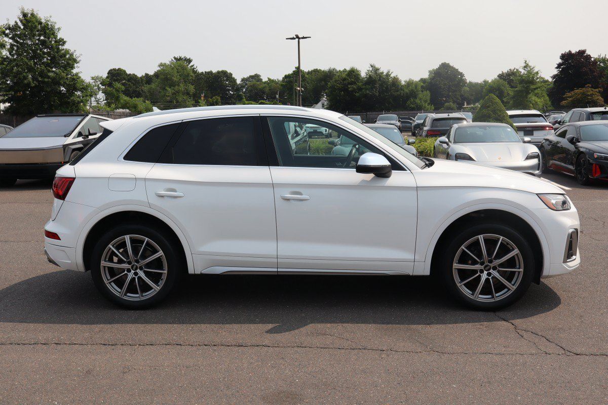 Used 2022 Audi SQ5 Premium Plus w/ Premium Plus Package AWD/4WD image 4
