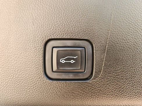 Used 2023 Chevrolet Traverse Premier w/ LPO, Floor Liner Package image 35