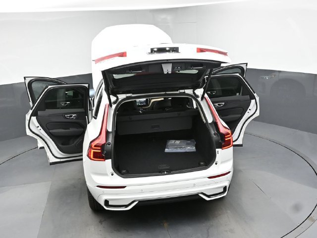 New 2026 Volvo XC60 B5 Core w/ Climate Package AWD/4WD image 51