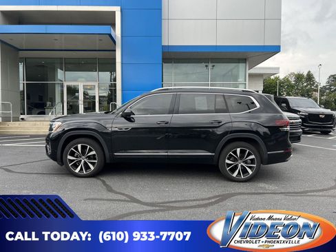 Used 2024 Volkswagen Atlas SEL Premium R-Line AWD/4WD image 1
